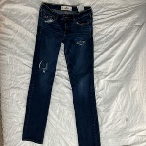 hollister ripped jeans W 27 L 33